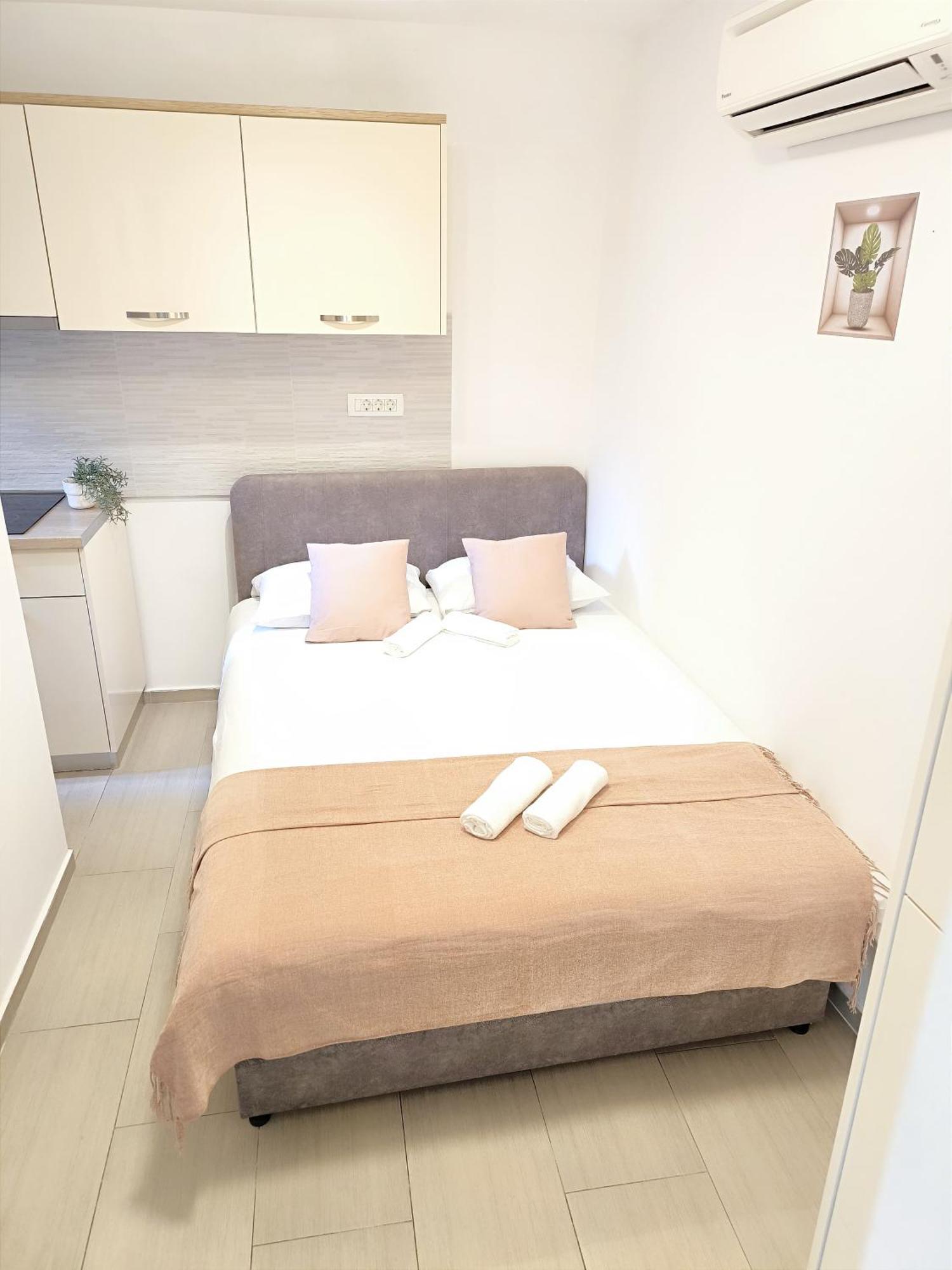 Central Apartment & Room Niko スプリト エクステリア 写真