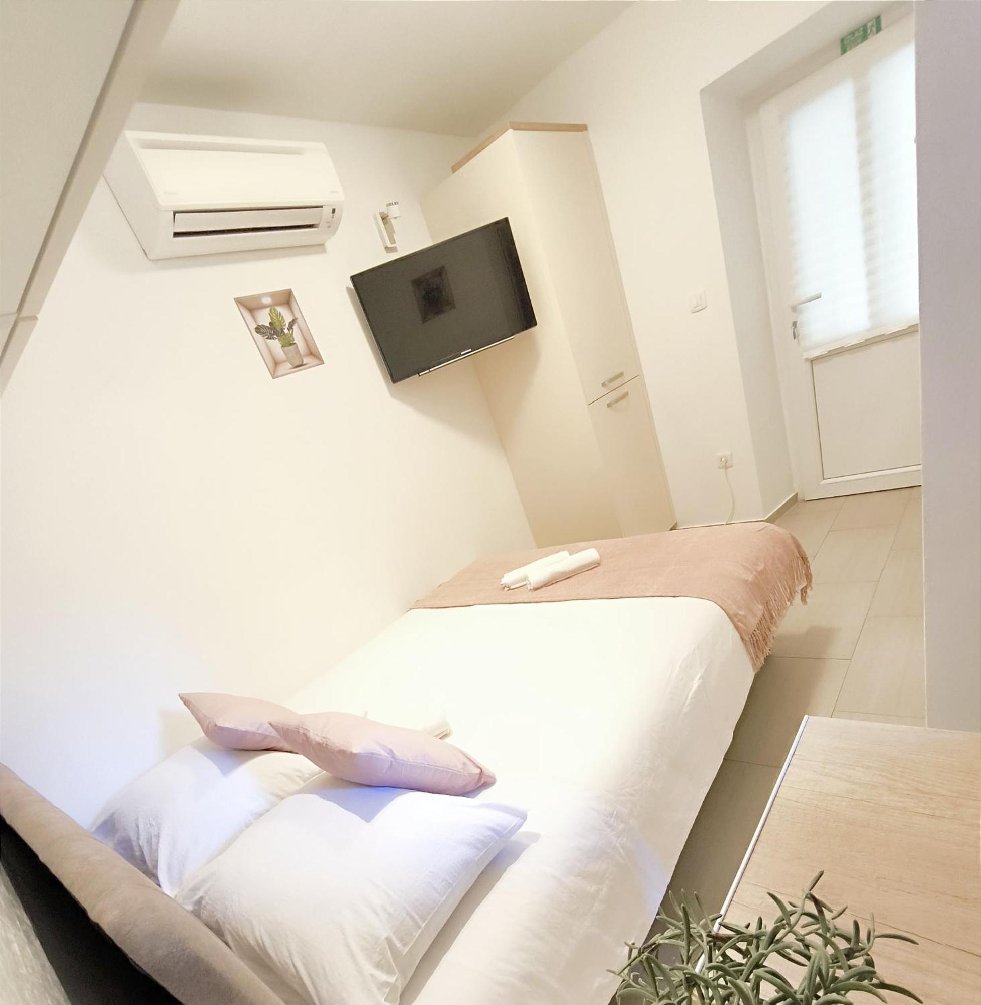 Central Apartment & Room Niko スプリト エクステリア 写真