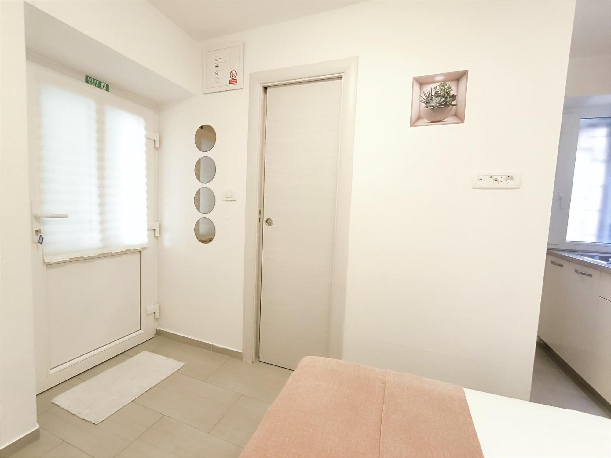 Central Apartment & Room Niko スプリト エクステリア 写真
